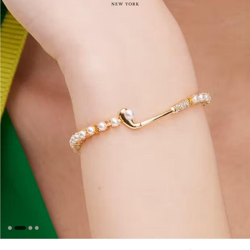 Elegant Kate Spade Gold and Pearl Hole In One Bracelet